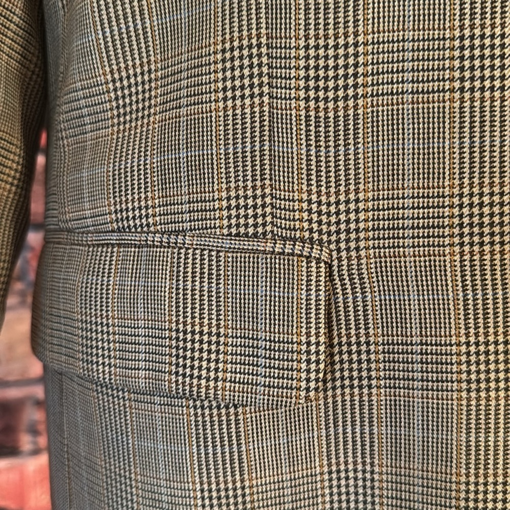 Jos A bank Sport Coat - Picture 6 of 17